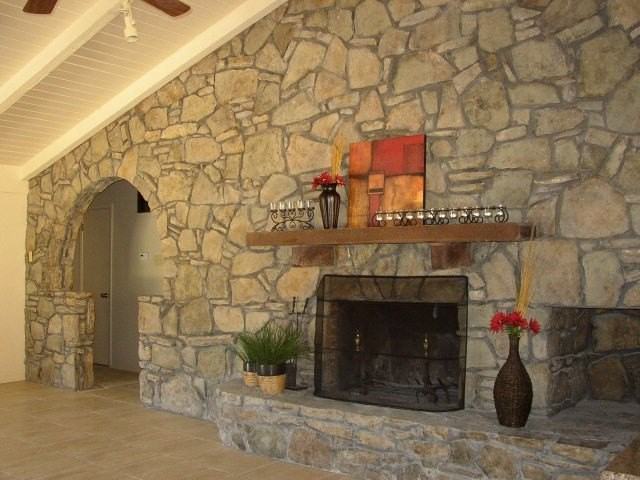 203 Coronado Dr - Photo 2 of 10