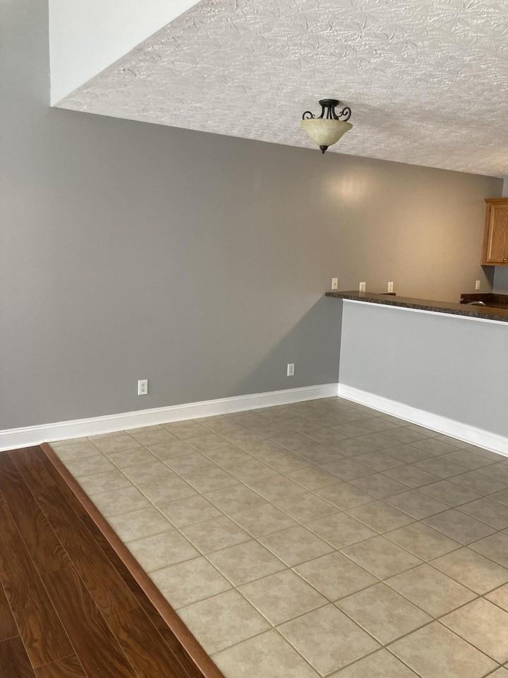 405 Paisley Ct - Photo 6 of 18