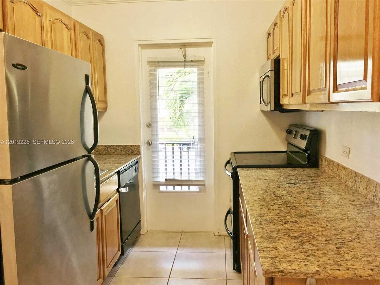 95 Edgewater Dr #207 - Photo 3 of 23