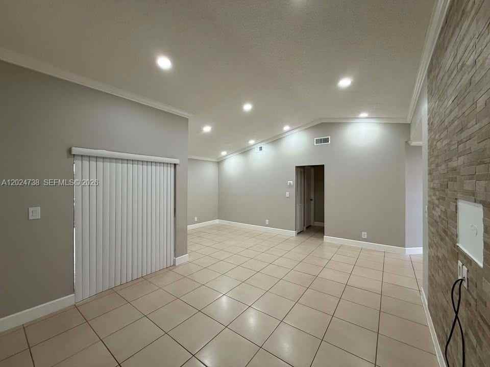 6449 Nw 171st St #0 - Photo 7 of 32