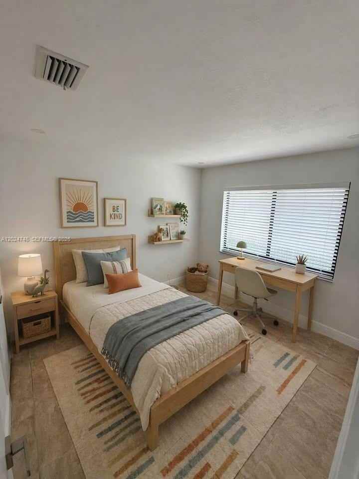 1021 W Las Olas Blvd #3 - Photo 2 of 9