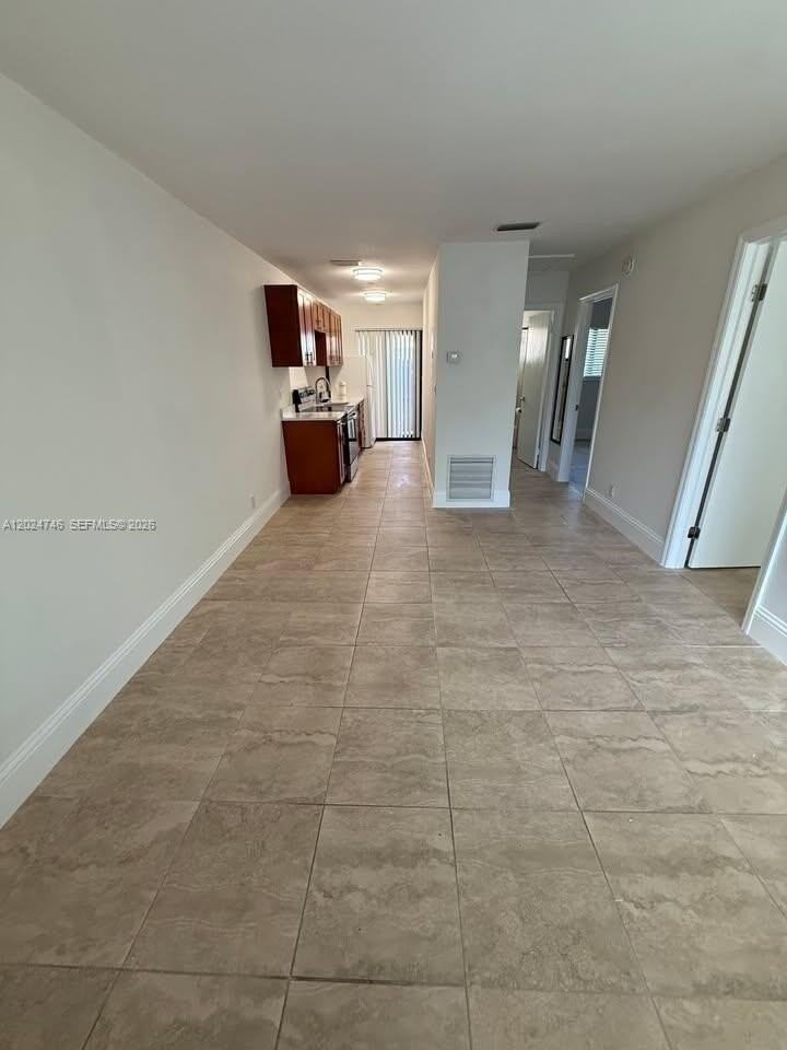 1021 W Las Olas Blvd #3 - Photo 5 of 9