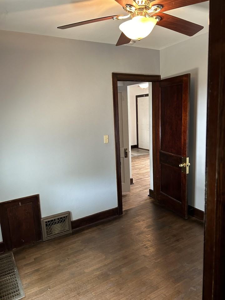 2633 S Whittier Ave #1 - Photo 7 of 11