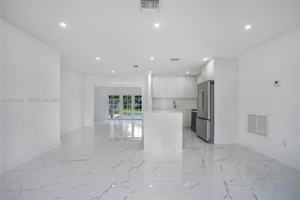 featured image of 630 W 72nd Pl
