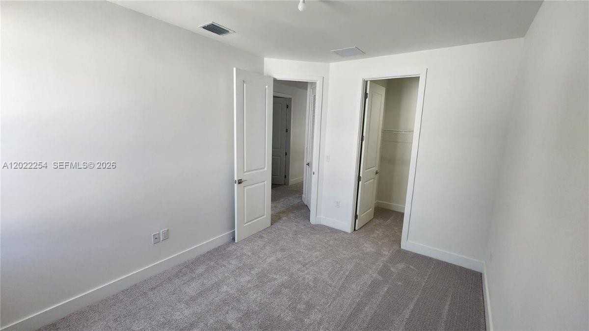 8119 Nw 42nd St - Photo 5 of 8
