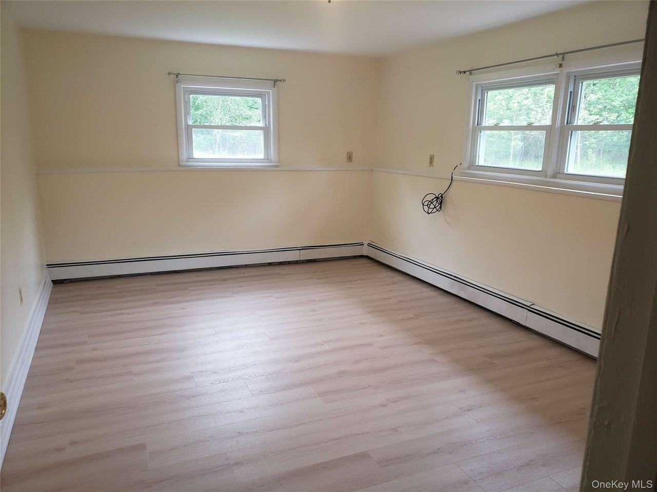 1446 Salt Point Tpke - Photo 5 of 12