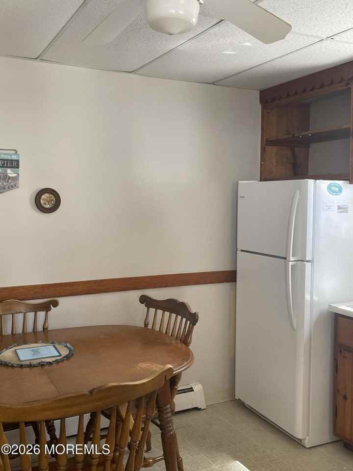 127 Hancock Ave - Photo 3 of 17