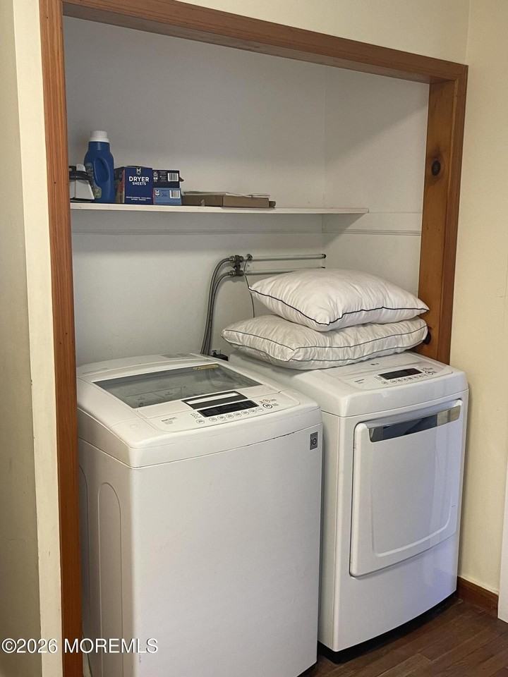 127 Hancock Ave - Photo 7 of 17