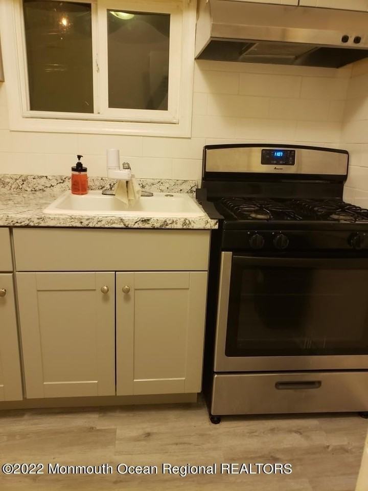 683 Mantoloking Rd - Photo 2 of 9