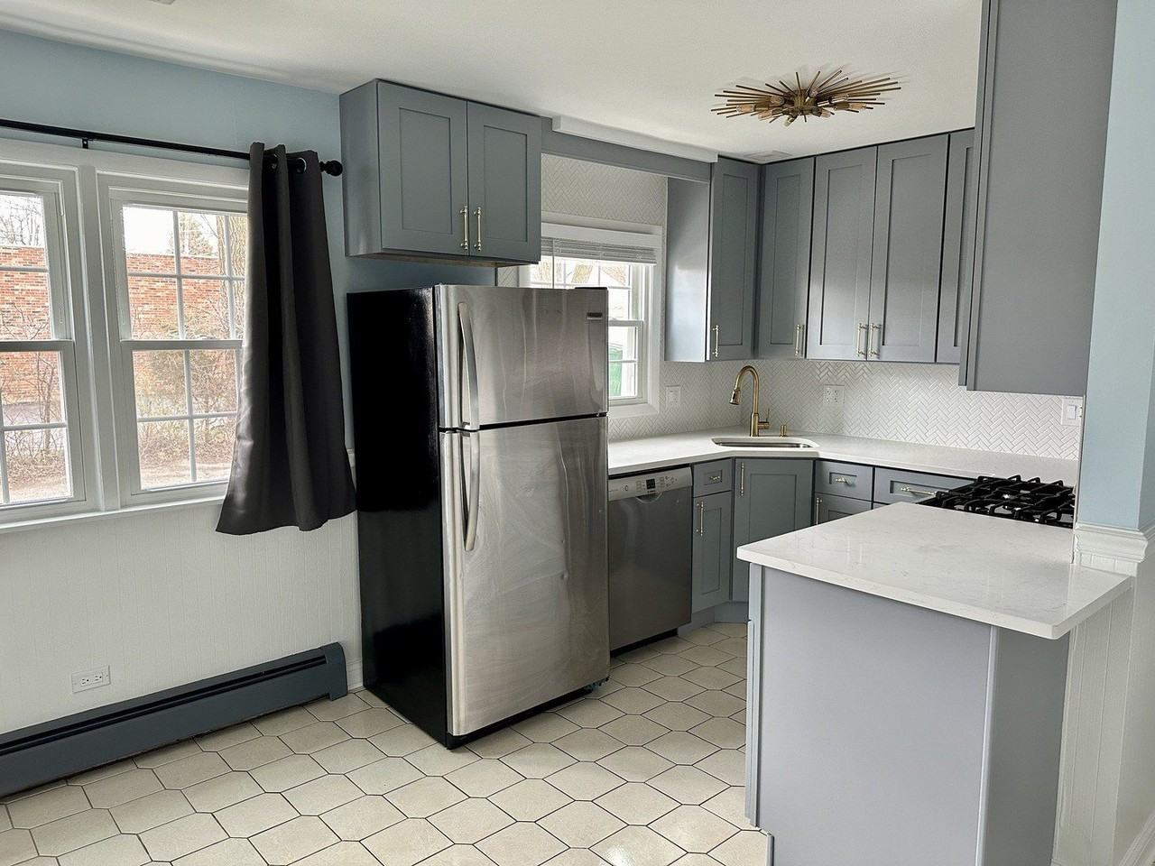 340 Waukegan Rd #1 - Photo 4 of 22