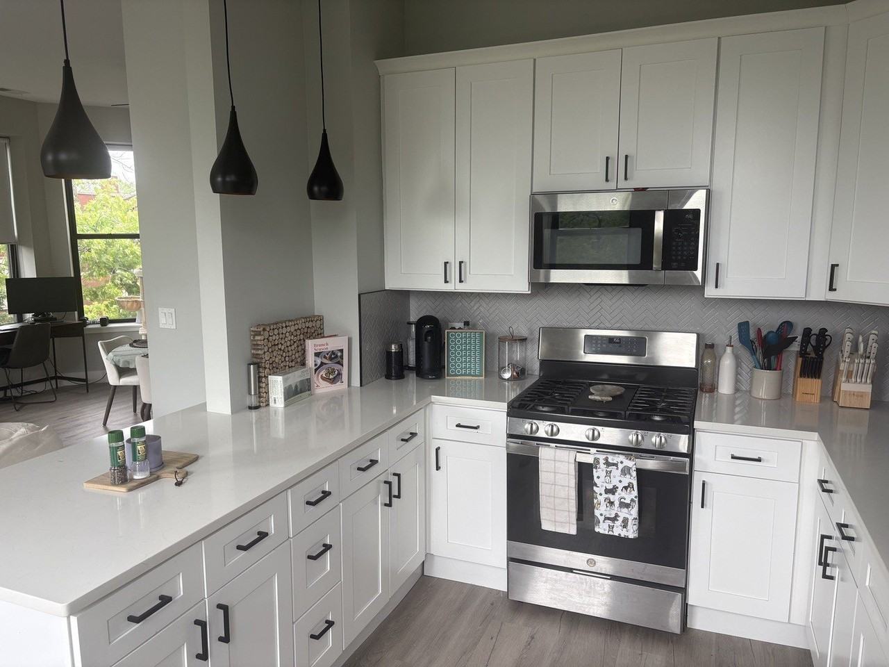 1456 W Addison St #3 - Photo 7 of 19