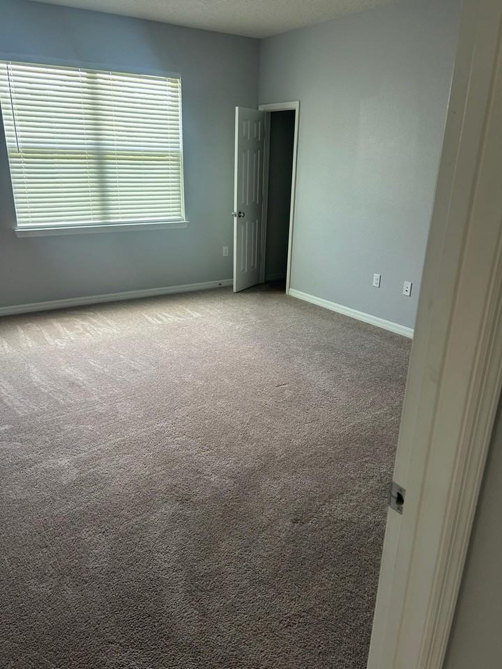 3520 Starkey Dr #1 - Photo 6 of 36