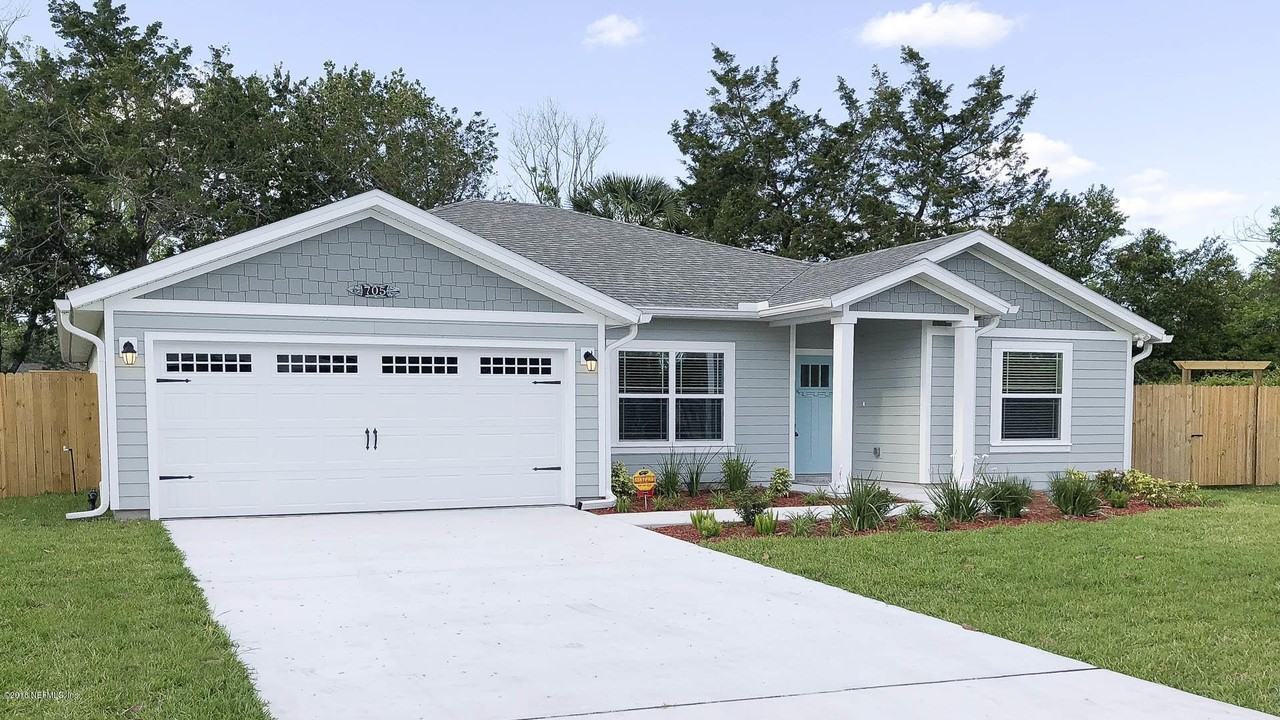 707 Amberjack Ln - Photo 3 of 25
