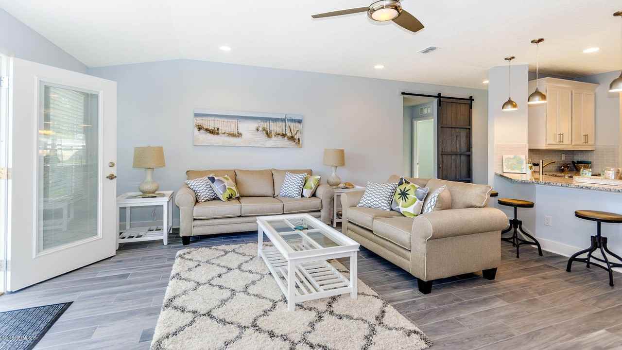 707 Amberjack Ln - Photo 6 of 25