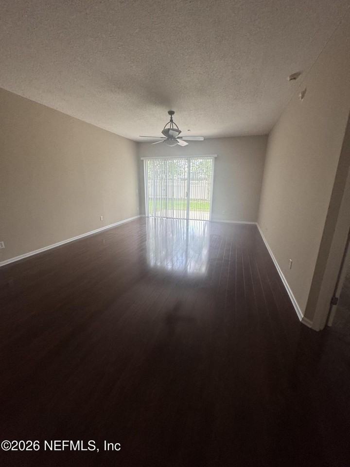 2439 Woodstork Ct - Photo 5 of 16