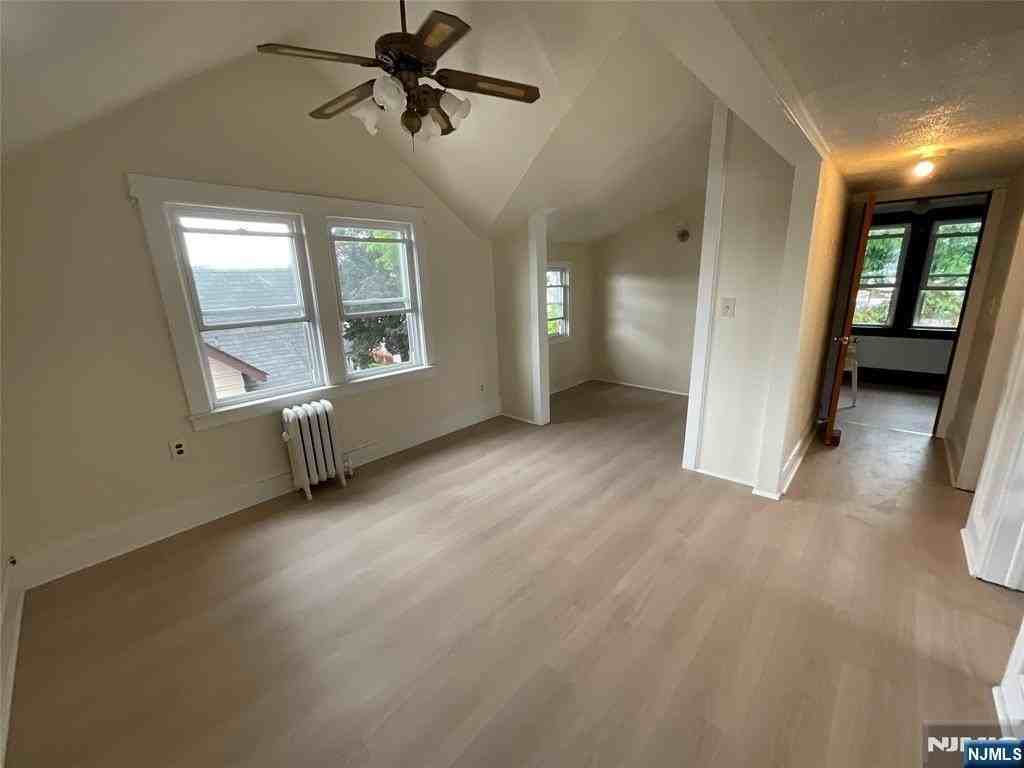 131 Delafield Ave #3FL - Photo 3 of 13