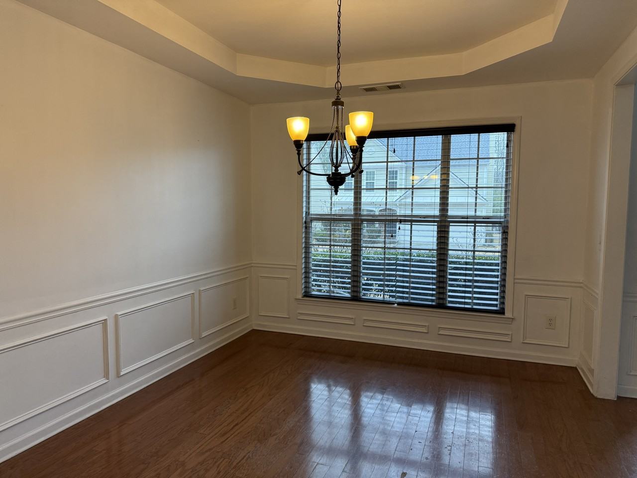 425 Friars Head Dr #1 - Photo 4 of 20