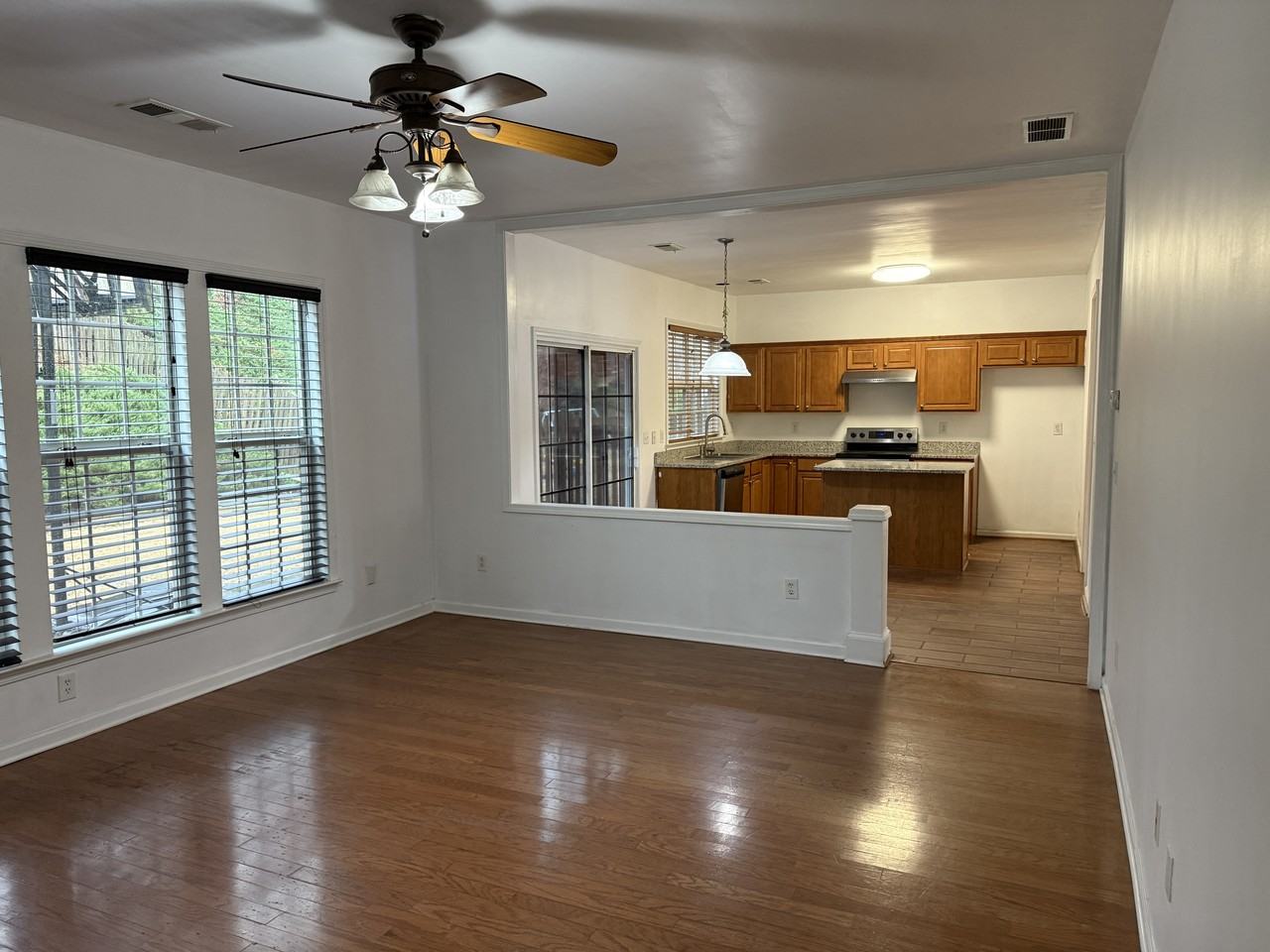 425 Friars Head Dr #1 - Photo 6 of 20