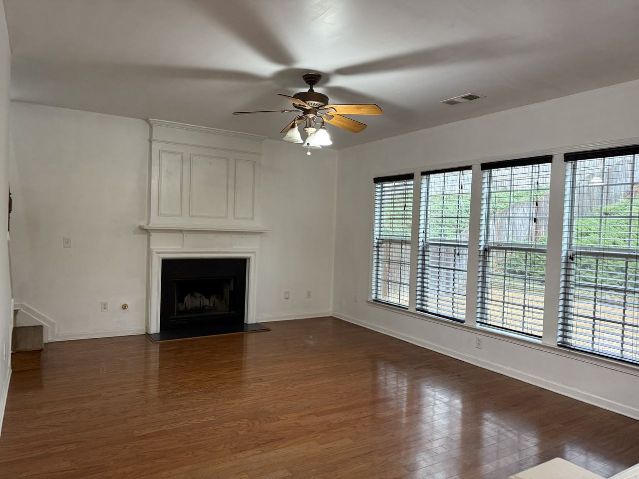 425 Friars Head Dr #1 - Photo 7 of 20