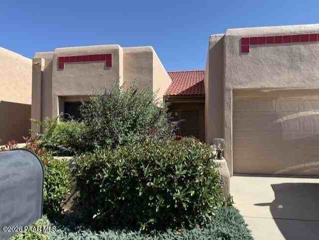 2842 Ithaca Dr - Photo 2 of 17