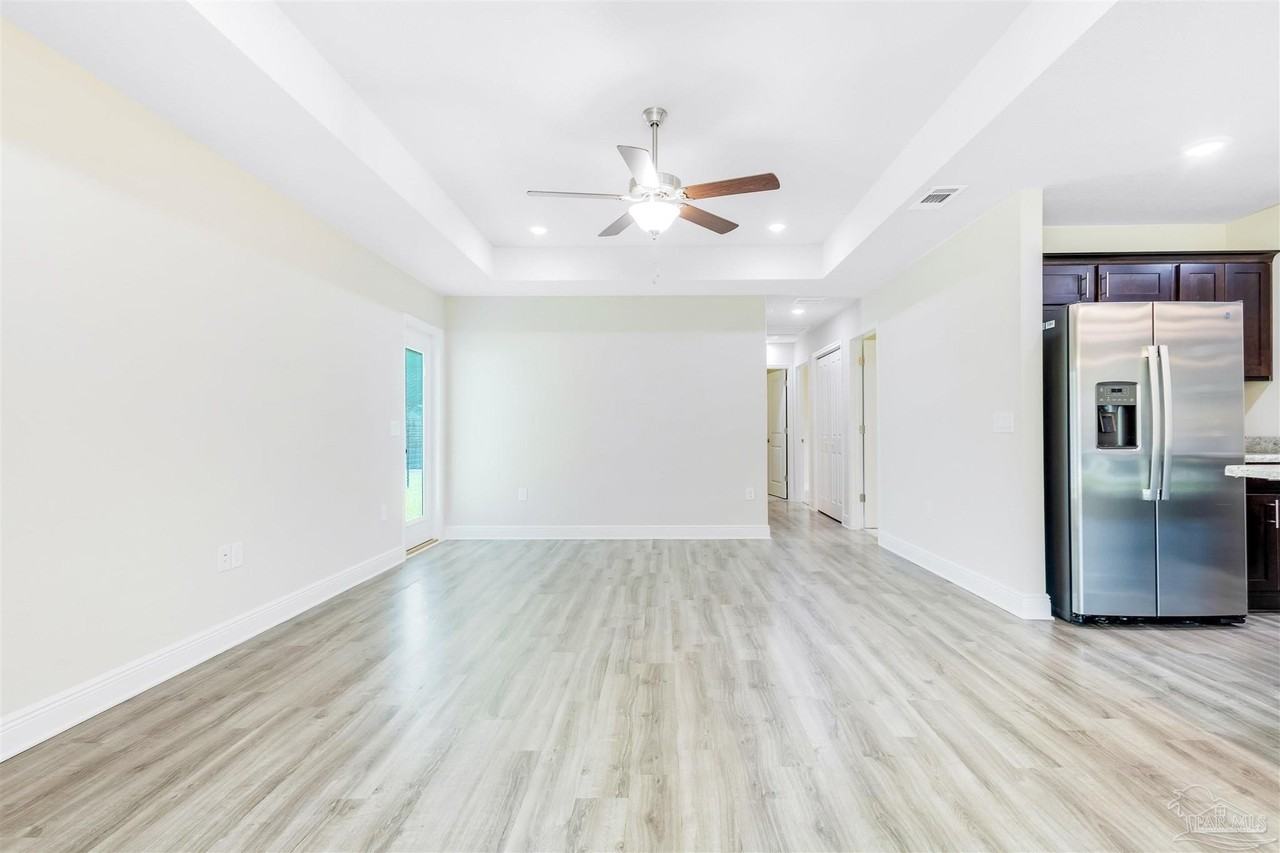 3982 Edgefield St - Photo 7 of 29