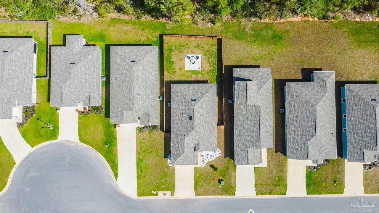 5320 Cornwall Dr - Photo 4 of 40