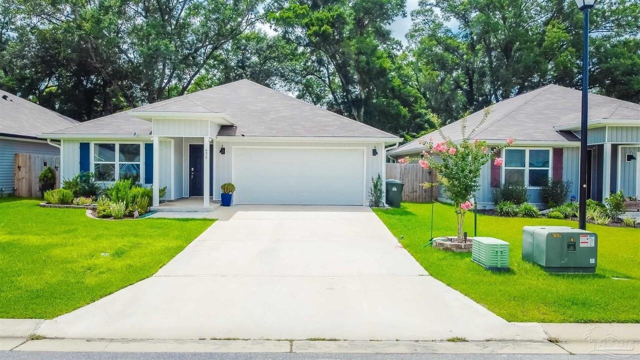 975 Lovebird Ct