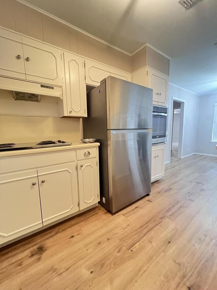 2820 Lindenwood Dr - Photo 6 of 13