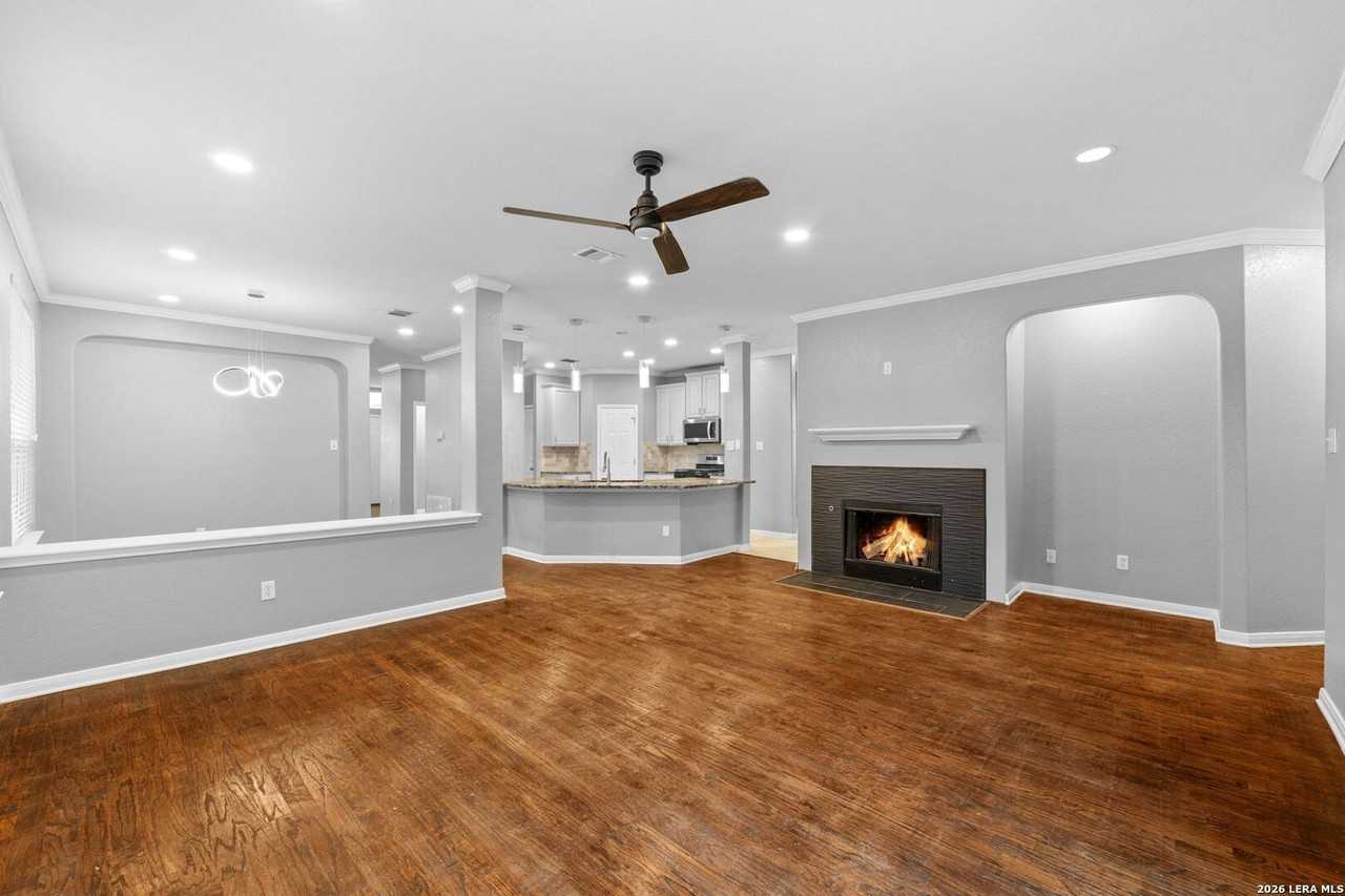 707 Lorimor Ct - Photo 4 of 33