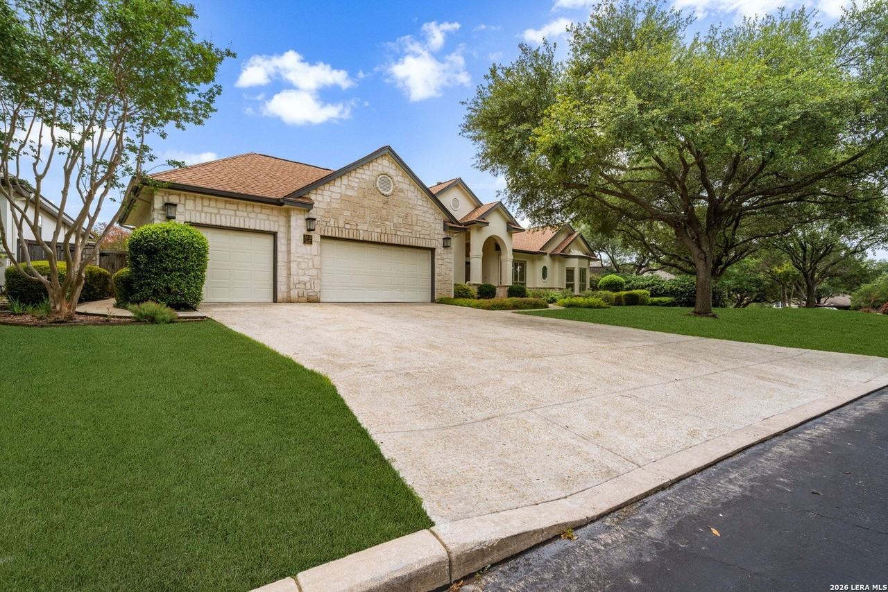 3213 Falling Brk - Photo 2 of 50