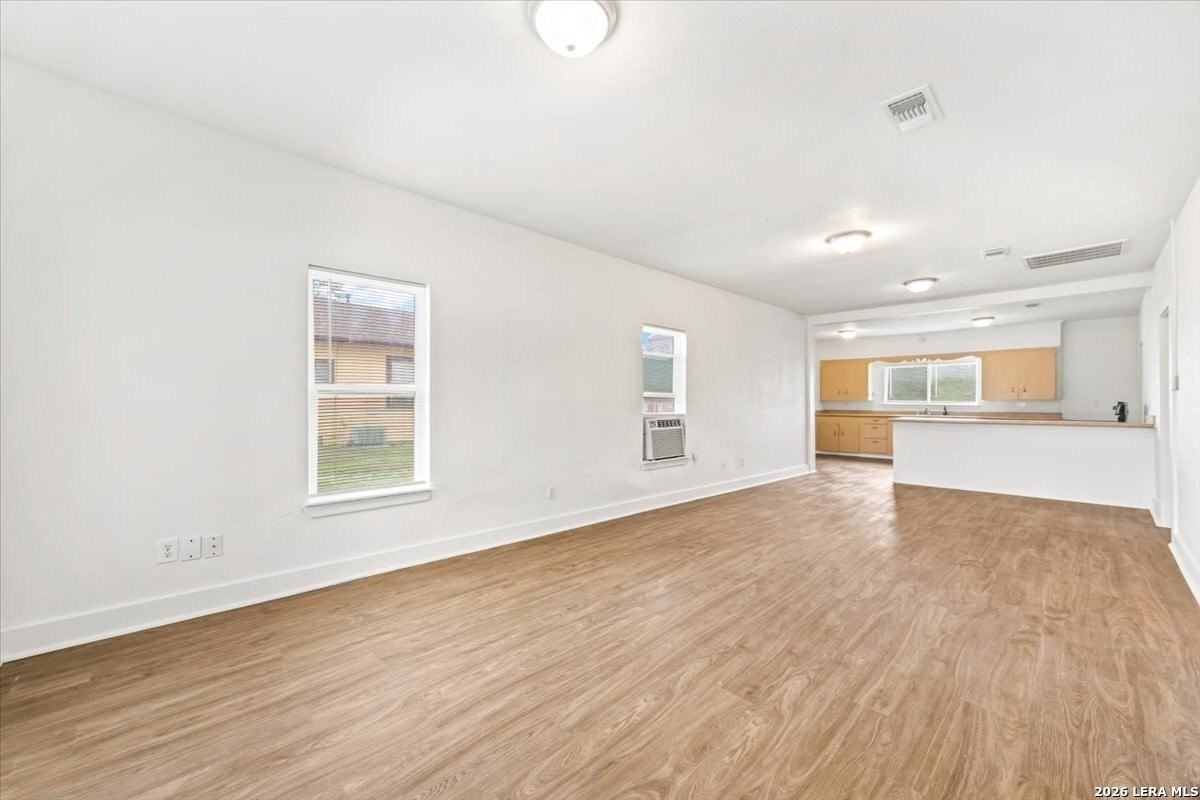 1408 8th St - Photo 4 of 21
