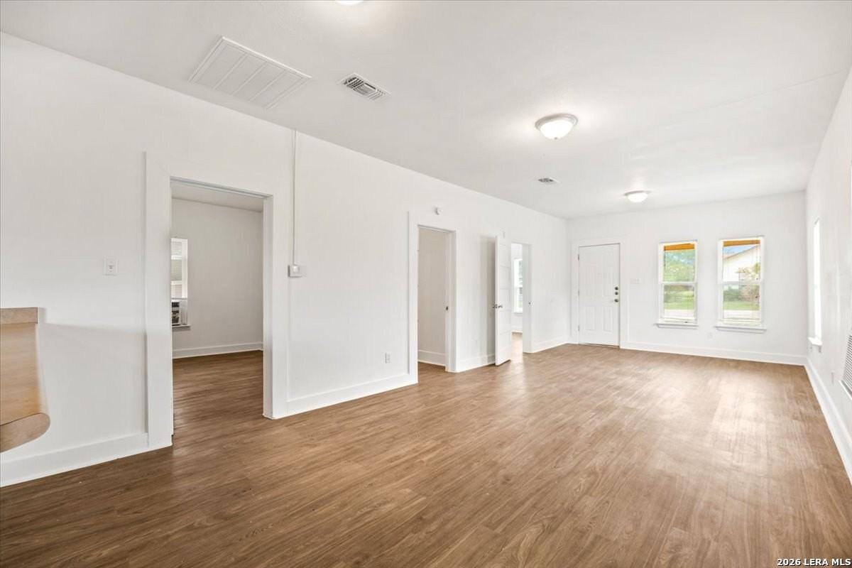 1408 8th St - Photo 7 of 21