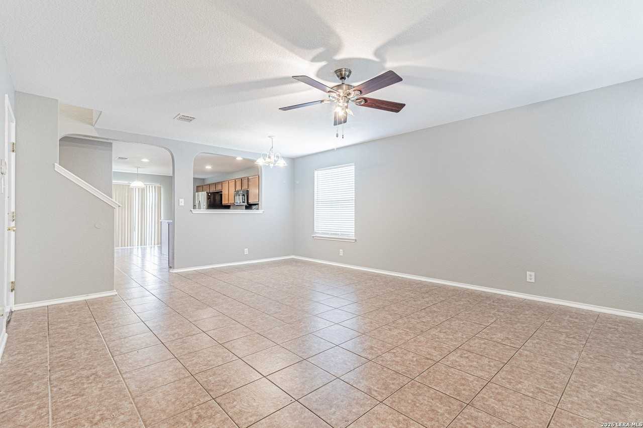 326 Diana Dr - Photo 3 of 39
