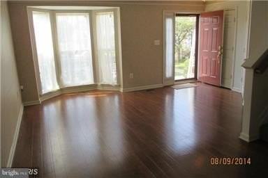 178 Goldsborough Dr - Photo 5 of 17