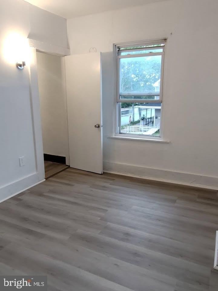 629 N 2nd St - Photo 3 of 8