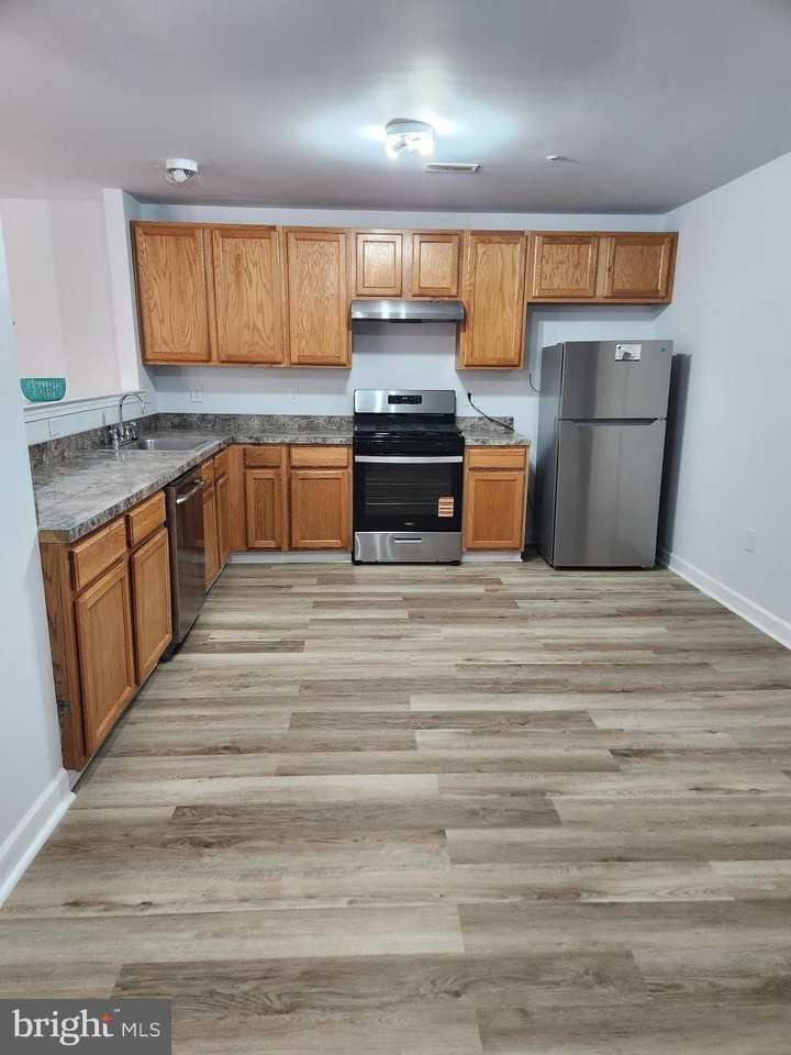 302 Hidden Dr - Photo 7 of 32