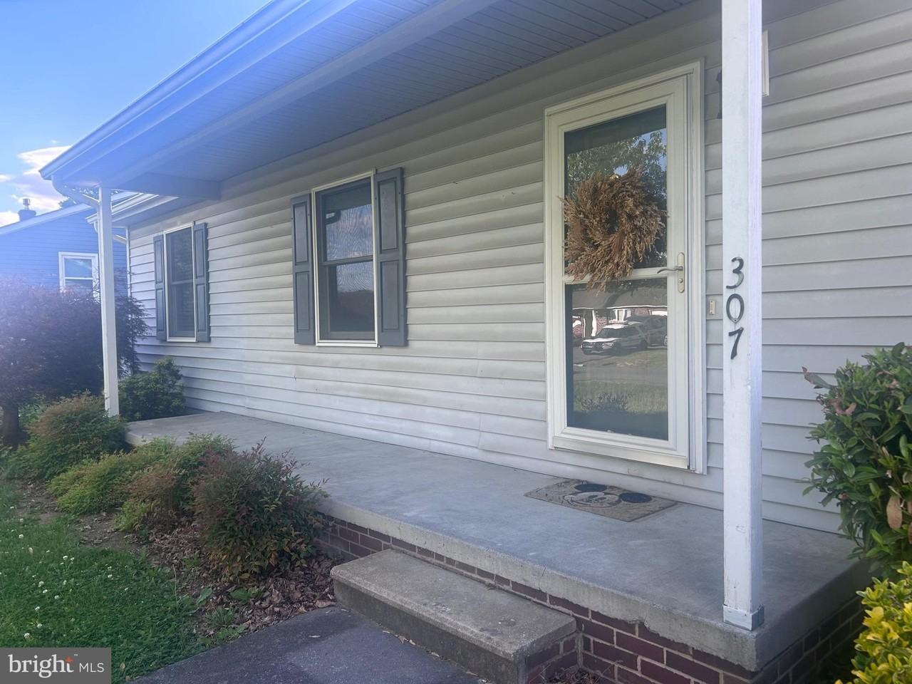 307 Raven Rd - Photo 4 of 24