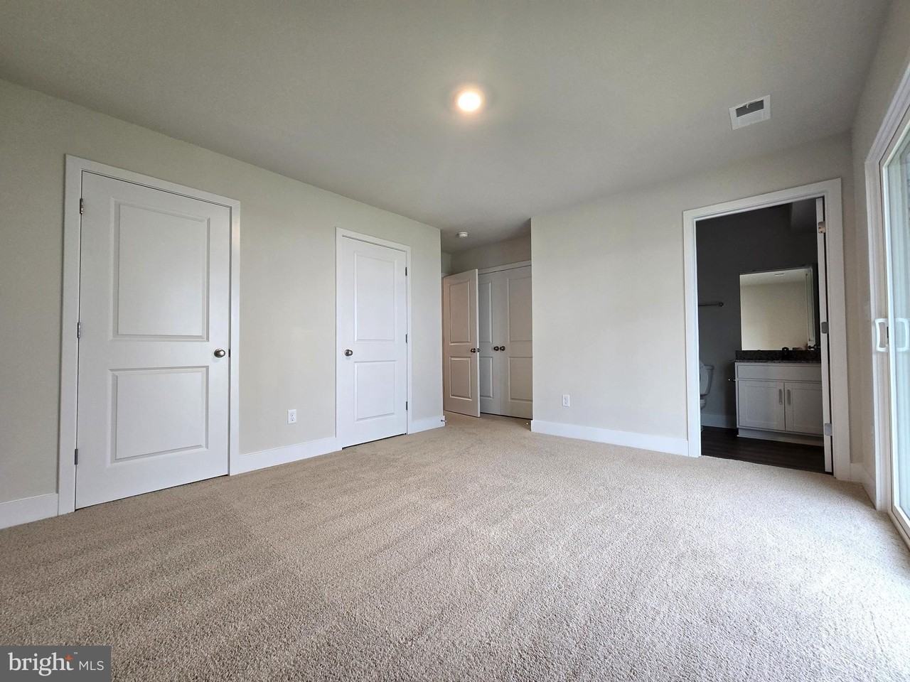 117 LAKOTA Street - Photo 6 of 34
