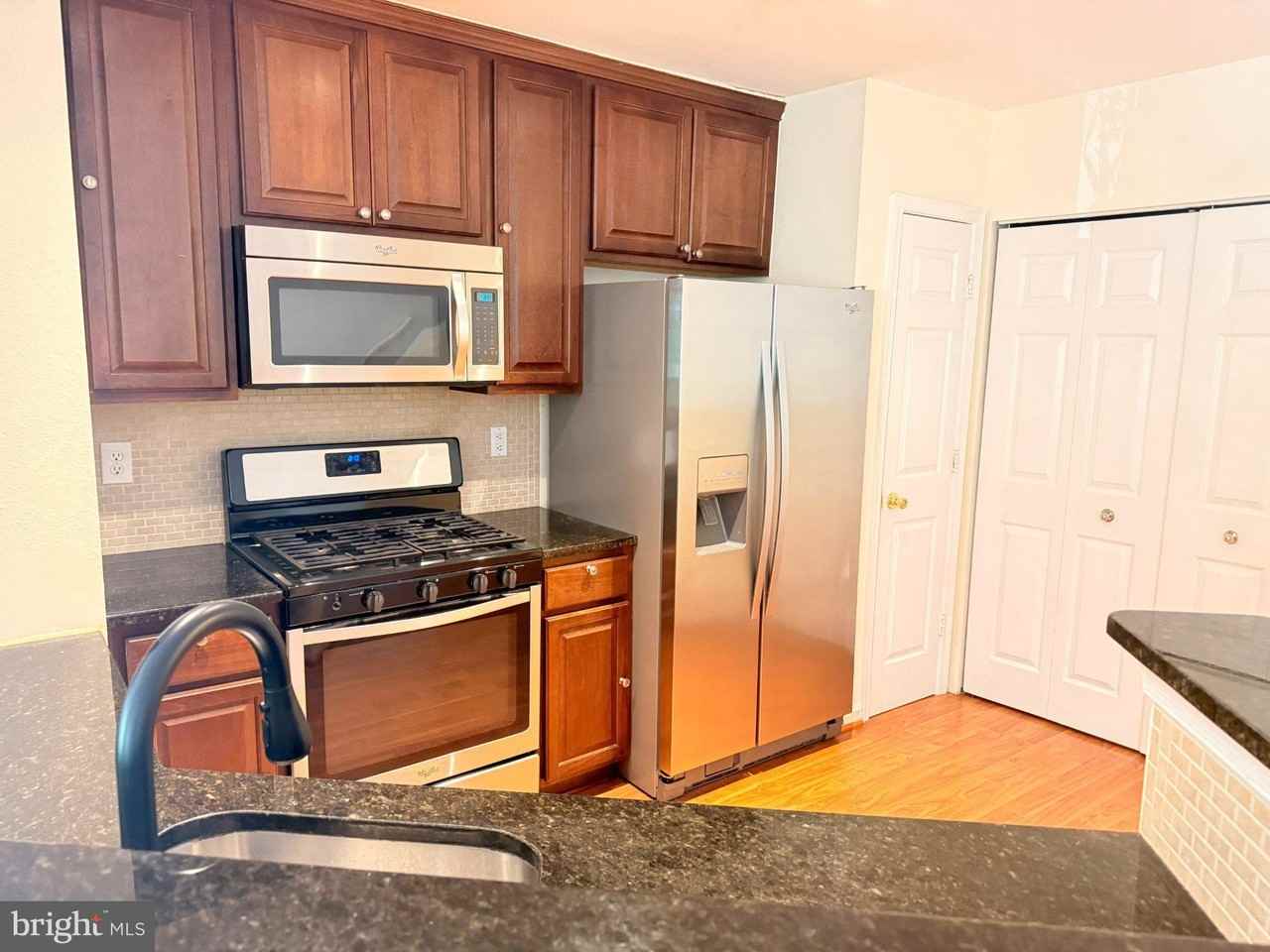 12823 Fair Briar Ln - Photo 3 of 20