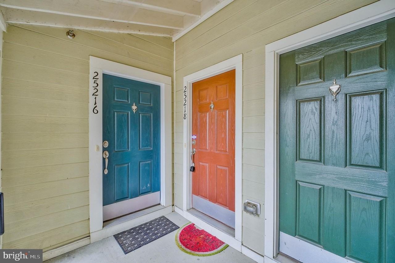 25218 Briargate Ter - Photo 3 of 40