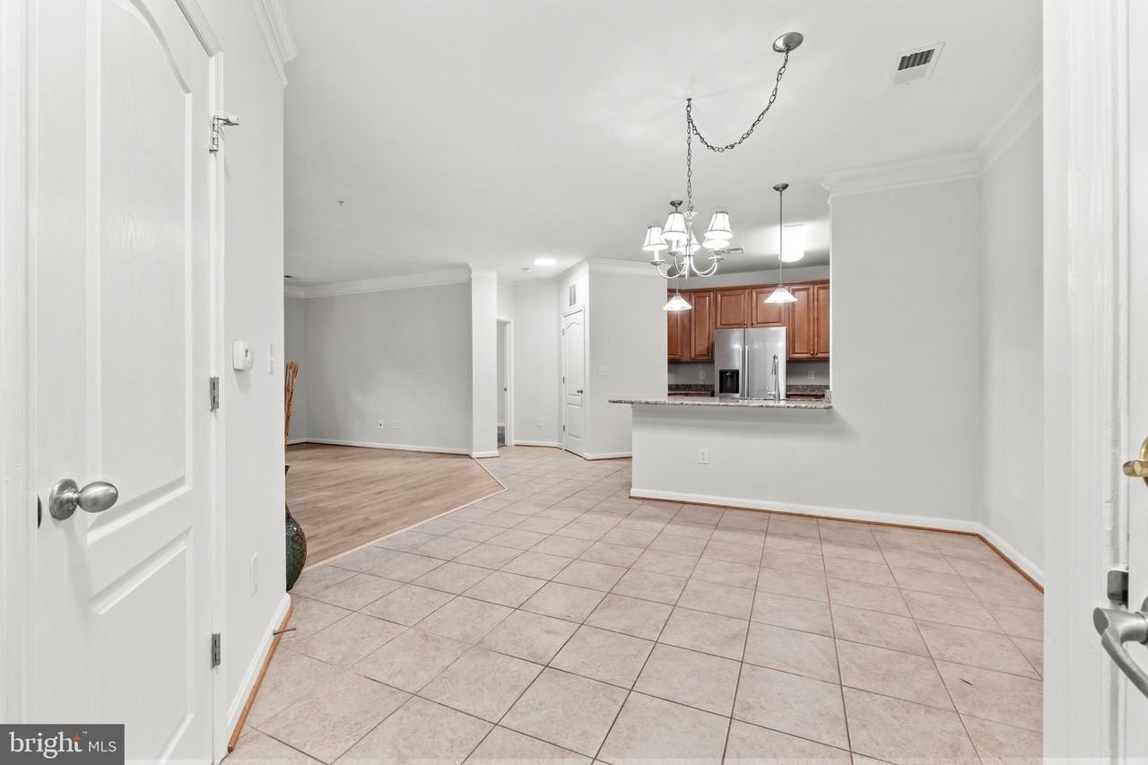 24701 Byrne Meadow Sq #108 - Photo 4 of 19