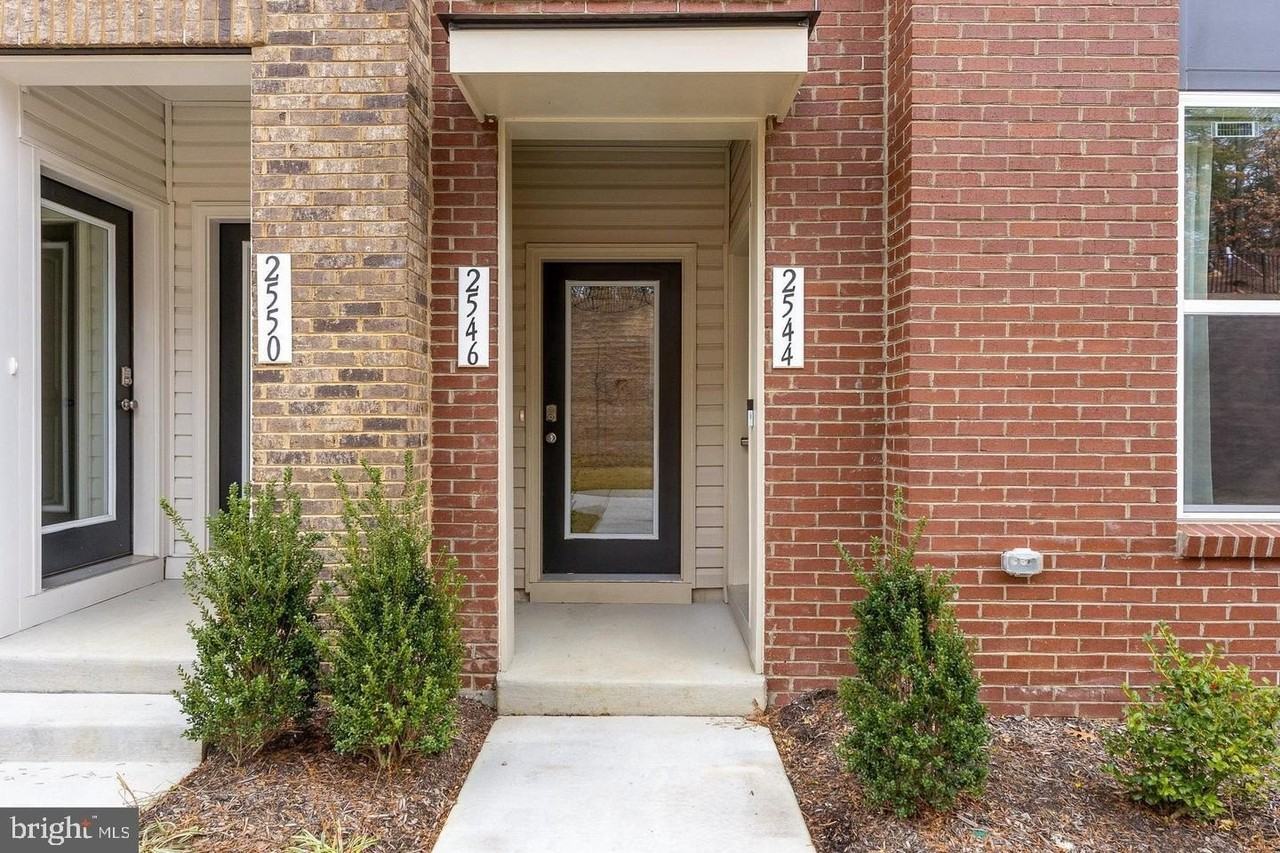 2546 Neabsco Common Pl - Photo 2 of 25