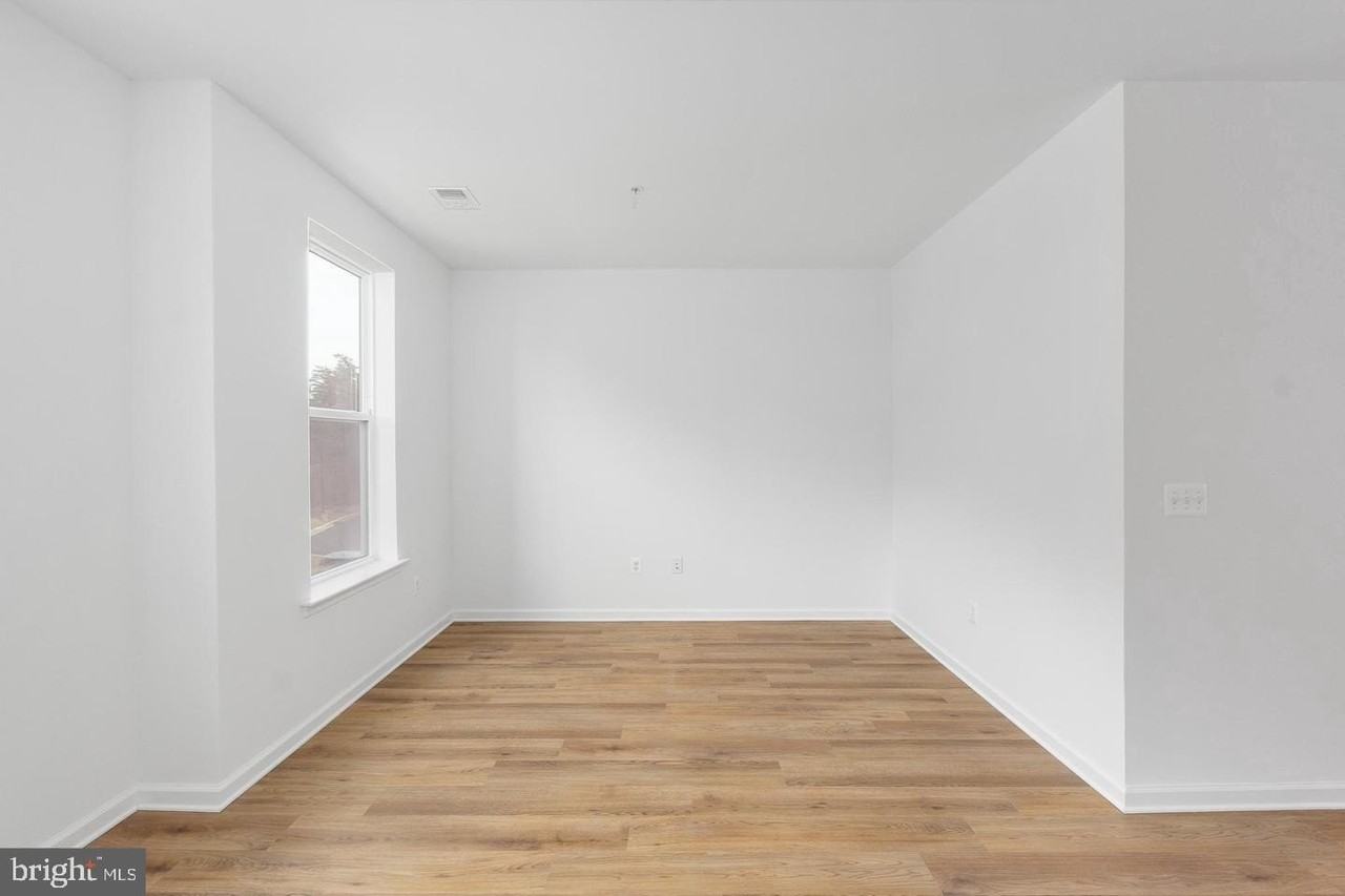 2546 Neabsco Common Pl - Photo 5 of 25