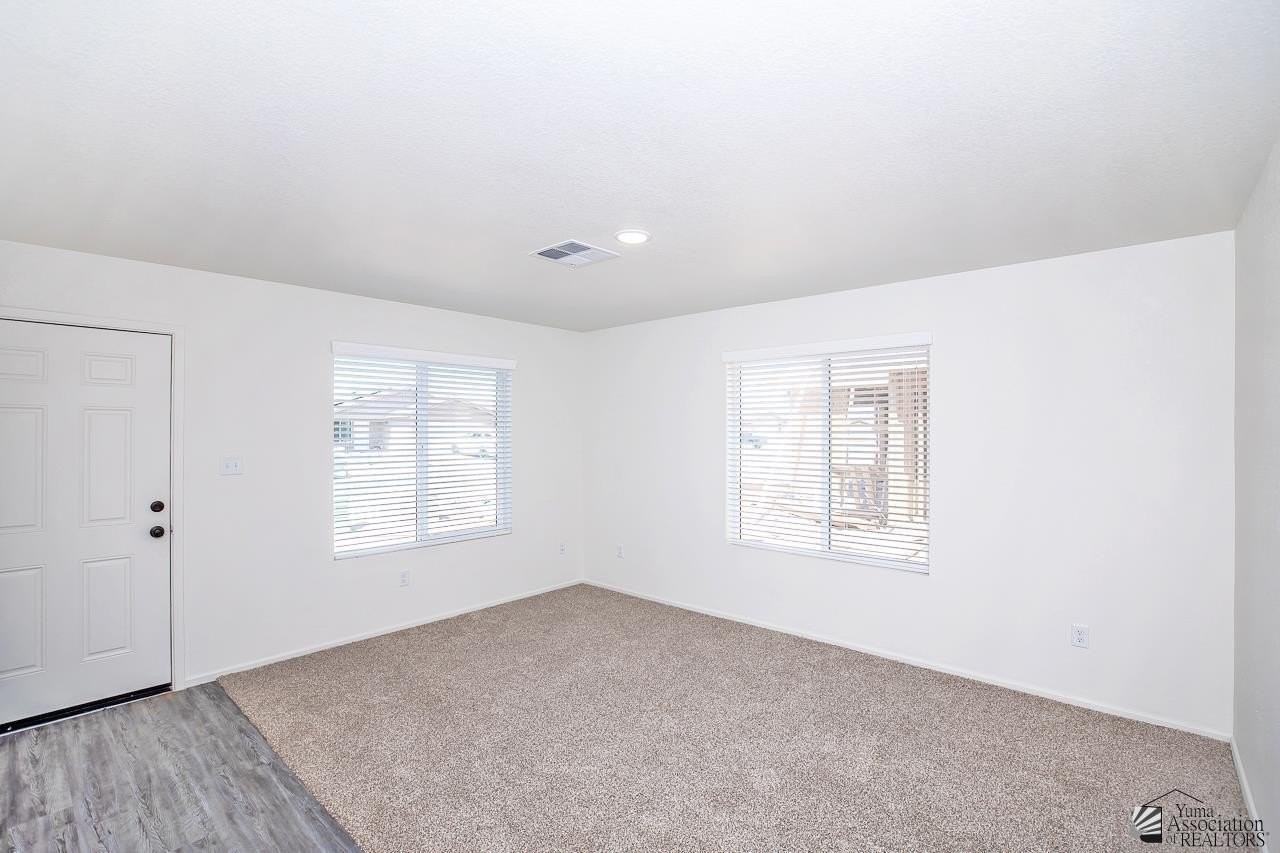 7575 E 45th St - Photo 2 of 33