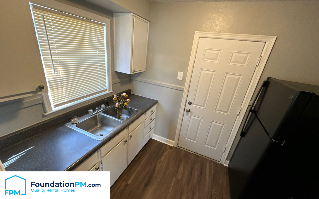 1409 Semmes St #1 - Photo 3 of 13