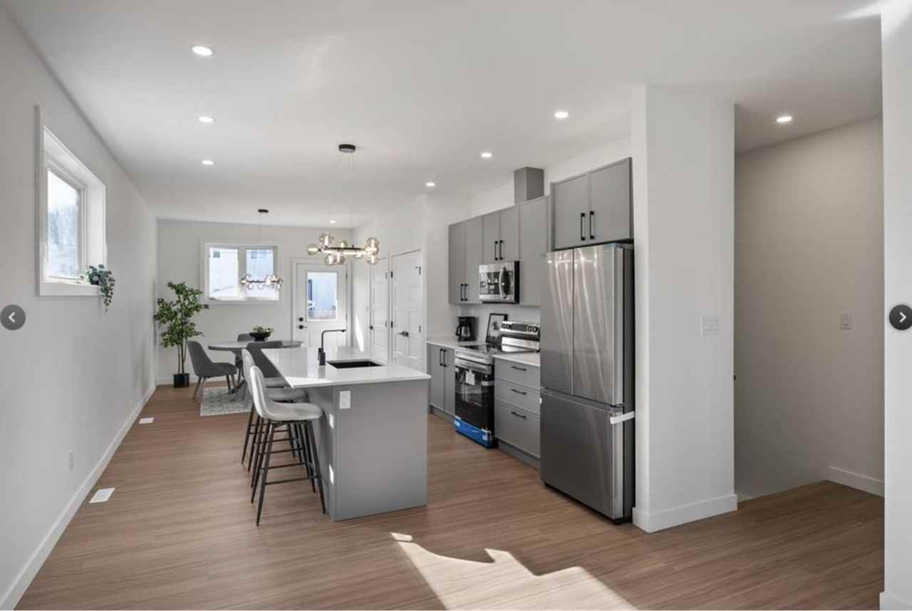 1306 Rosemount Avenue - Photo 4 of 20