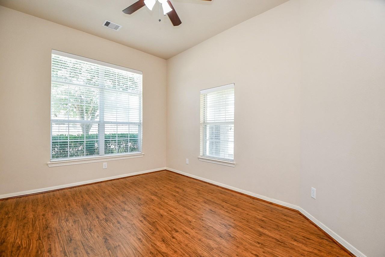 26711 Henson Falls Dr - Photo 4 of 20