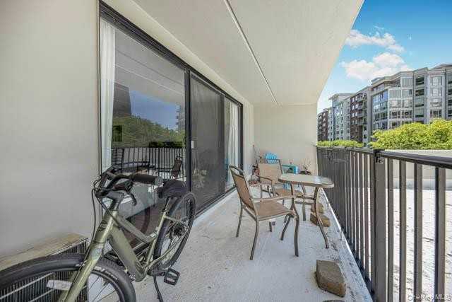 1120 Warburton Ave - Photo 7 of 23