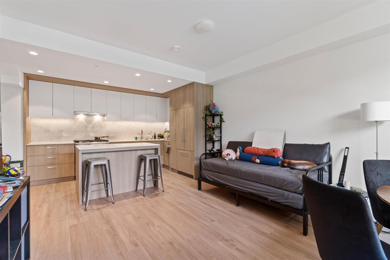 6100 Irmin Street - Photo 4 of 17