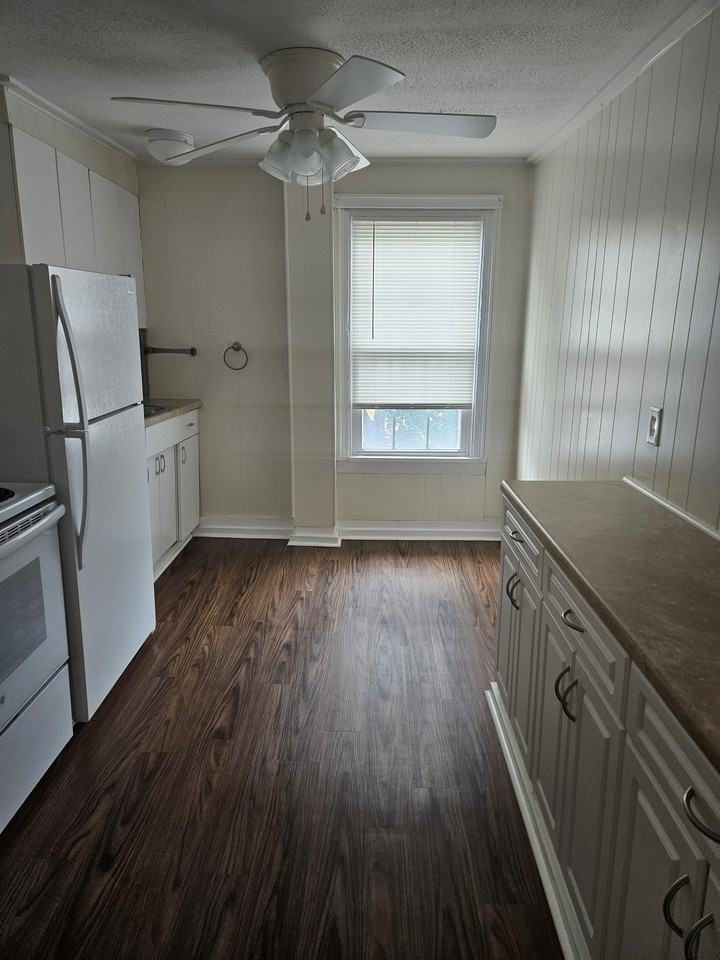 36 E Main St #4 - Photo 2 of 11